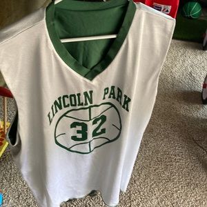 Lincoln Park .. Basketball reversible Jersey , Li #32